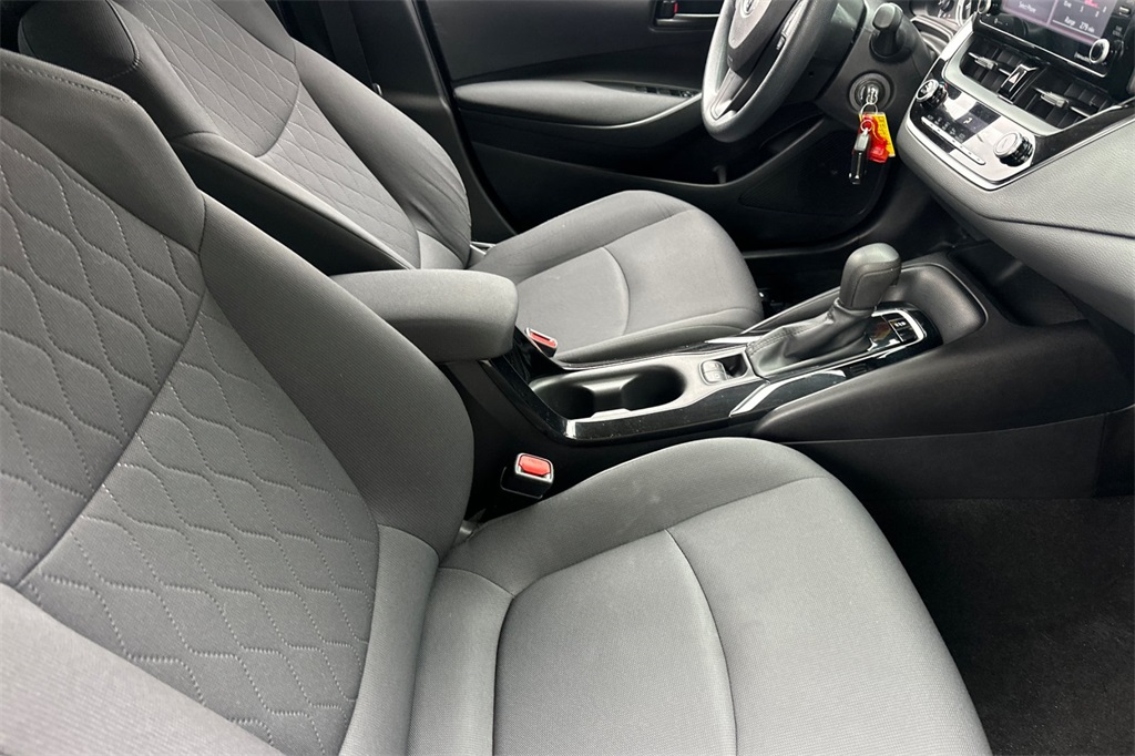 2022 Toyota Corolla LE photo 15