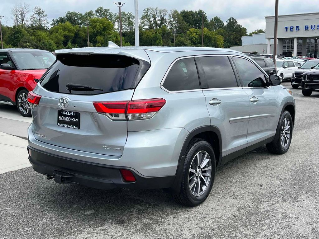 2019 Toyota Highlander XLE photo 27