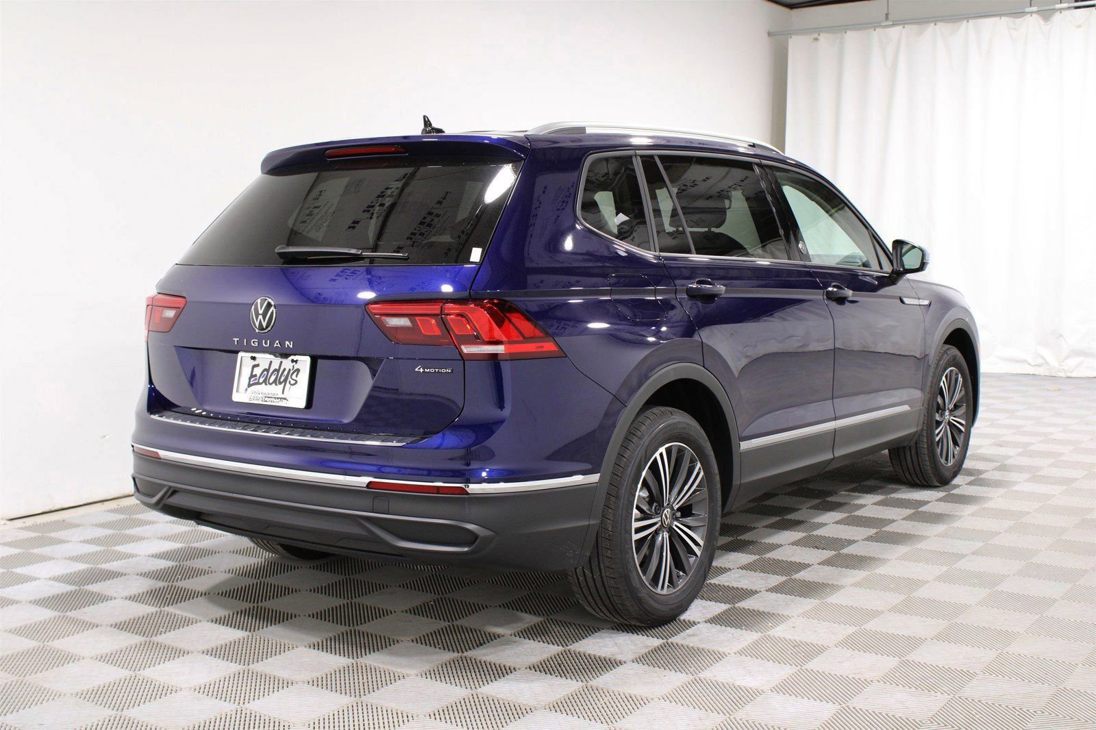 2024 Volkswagen Tiguan Wolfsburg Edition photo 24