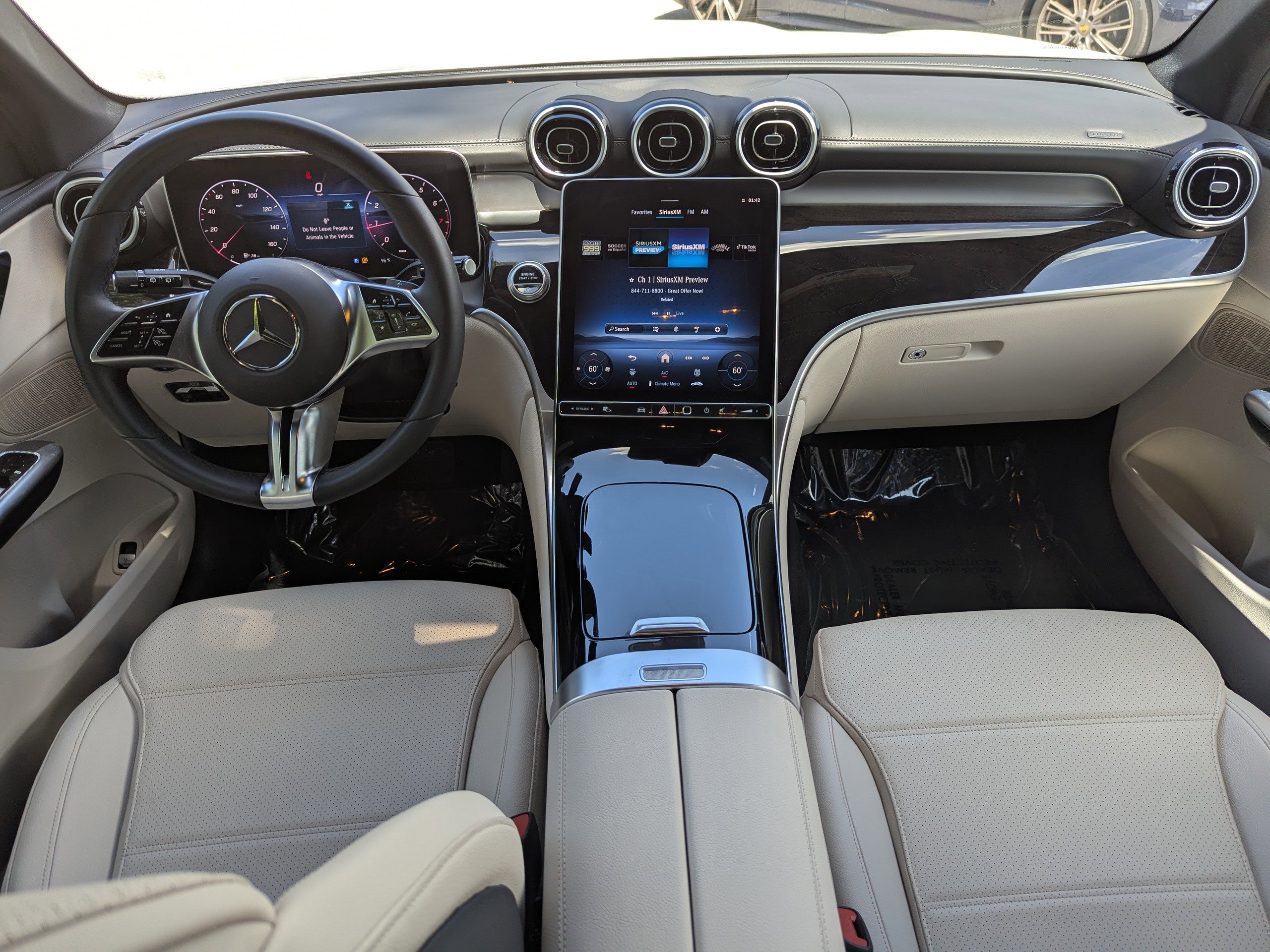 2025 Mercedes Benz GLC 300 4MATIC photo 12