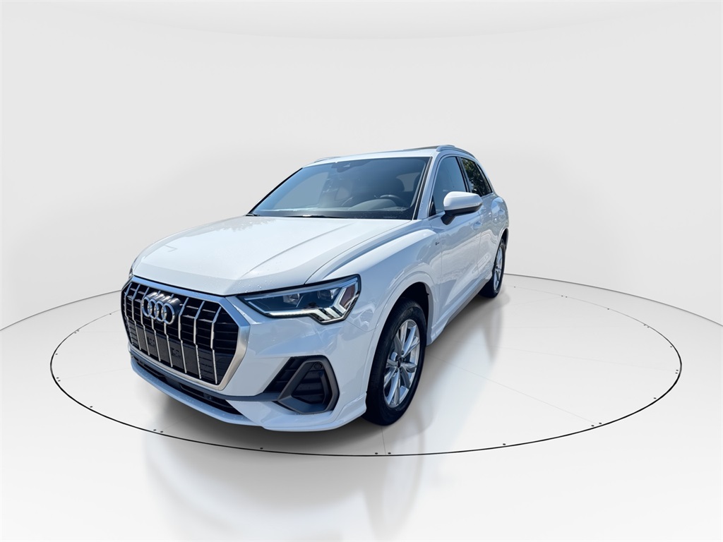 2025 Audi Q3 Premium Plus S line photo 4