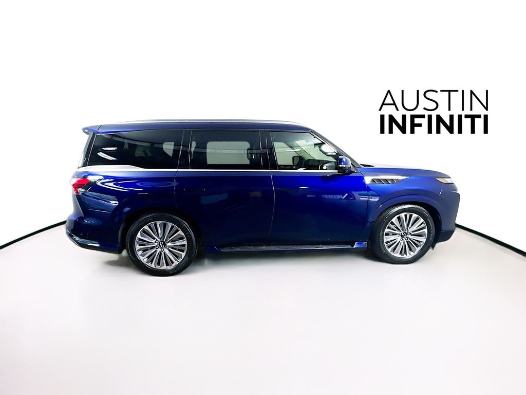 2025 Infiniti QX80 Luxe photo 7