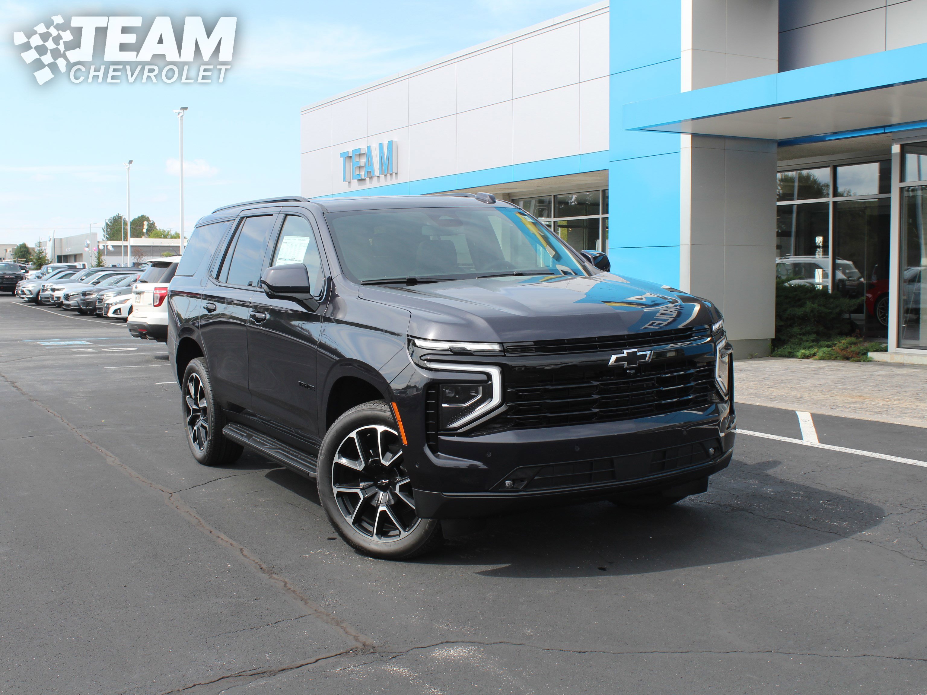 2026 Chevrolet Tahoe RST photo 2