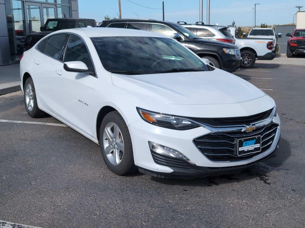2023 Chevrolet Malibu 1LT photo 3