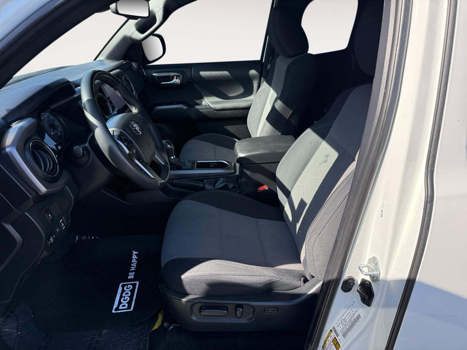 2023 Toyota Tacoma TRD Sport photo 10
