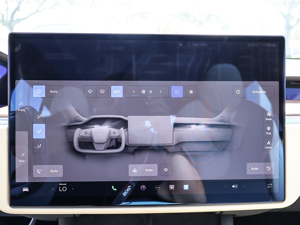 2022 Tesla Model S photo 41