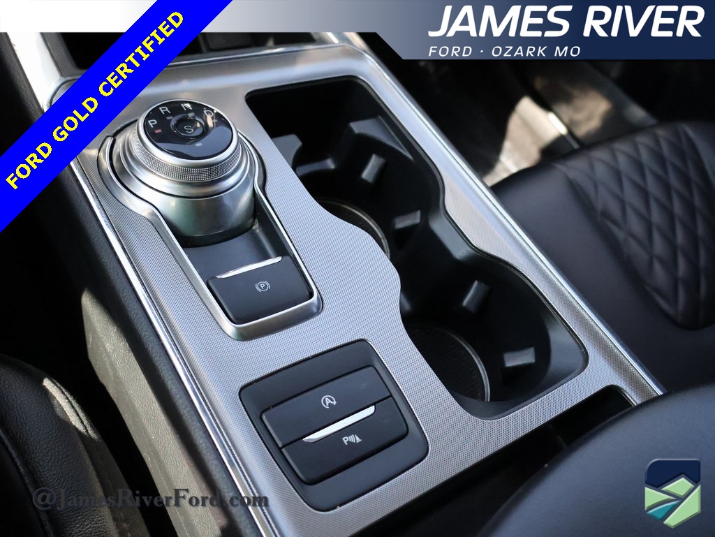 2024 Ford Edge Titanium photo 32