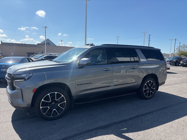 2023 Chevrolet Suburban RST photo 4