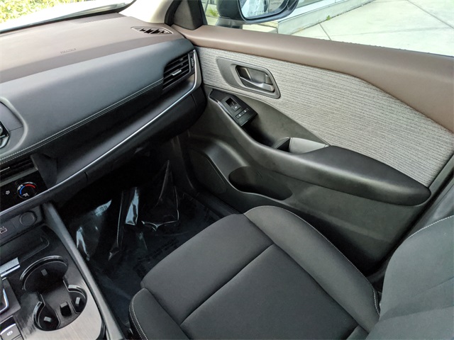 2023 Nissan Rogue S photo 14