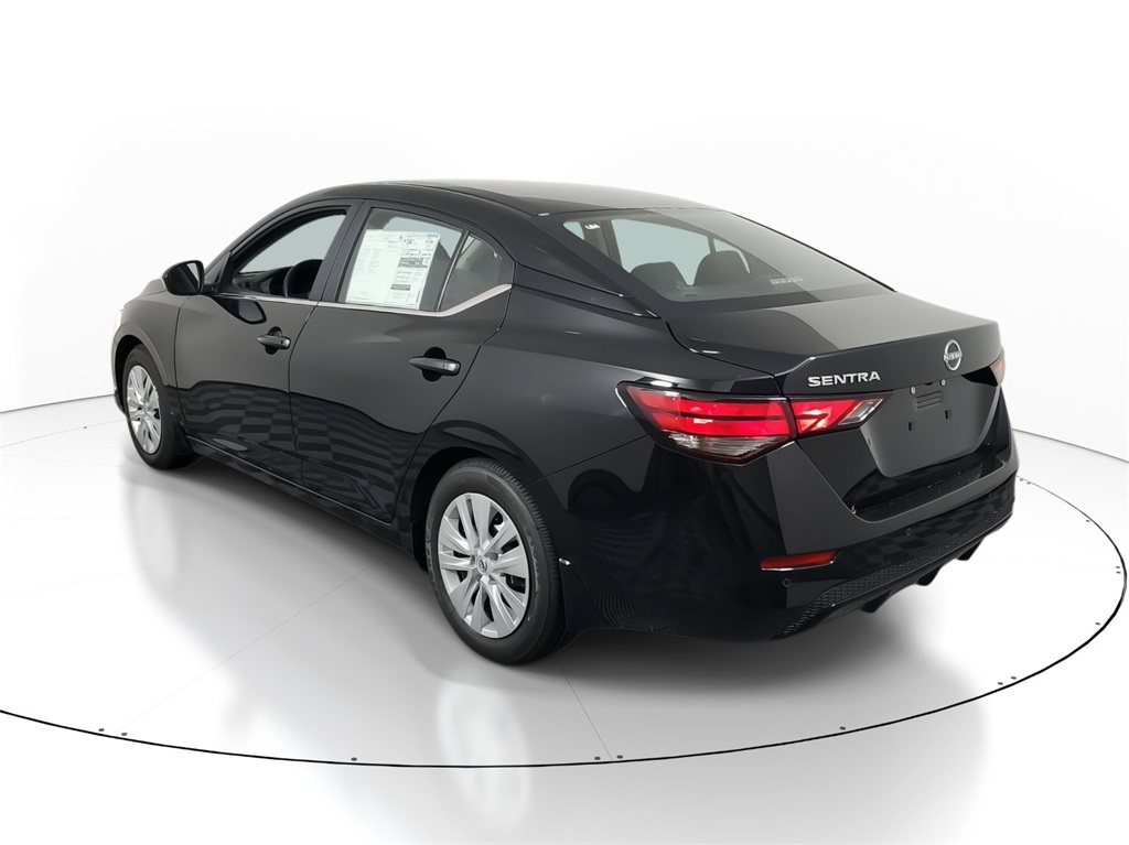 2025 Nissan Sentra S photo 4