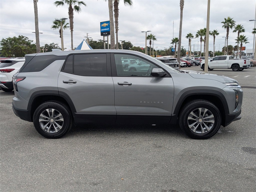 2026 Chevrolet Equinox LT photo 2