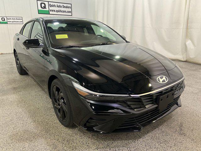 2026 Hyundai Elantra SEL's photo