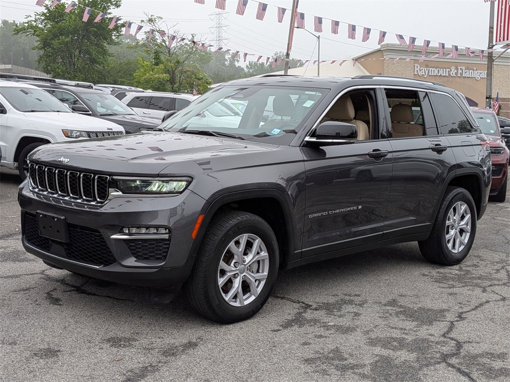 Used 2022 Gray Jeep Limited image 1