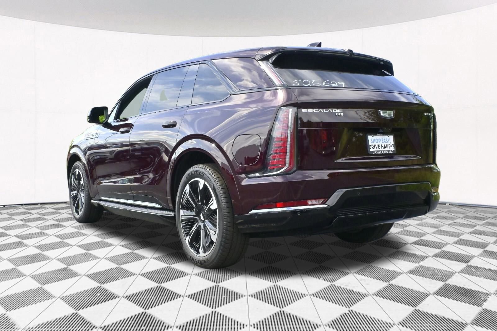 2025 Cadillac Escalade IQ Sport photo 12