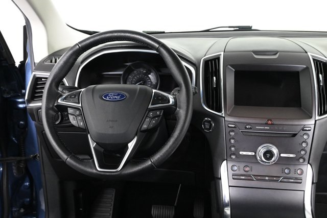 2019 Ford Edge Titanium photo 3