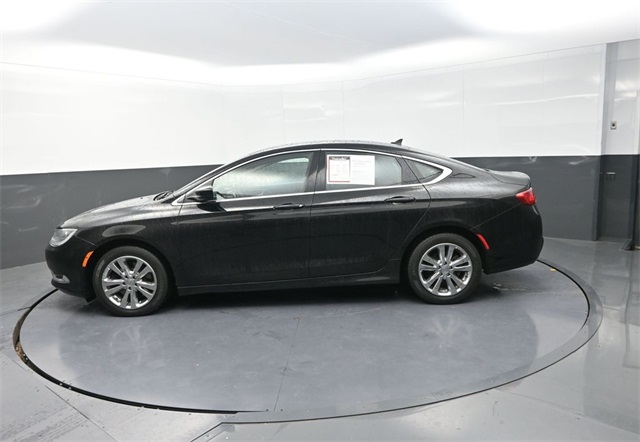 2016 Chrysler 200 Limited photo 4