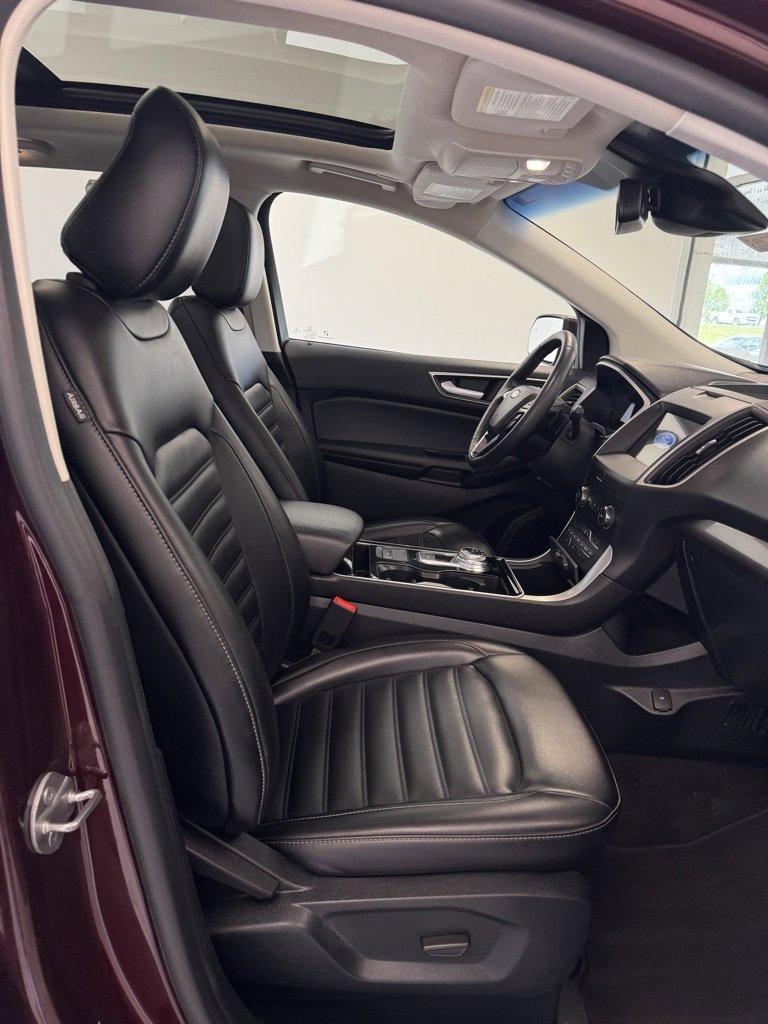 2020 Ford Edge SEL photo 22