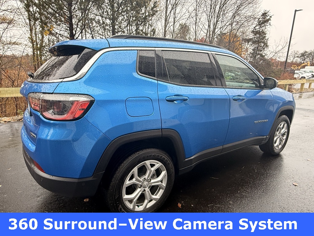 2024 Jeep Compass Latitude photo 4