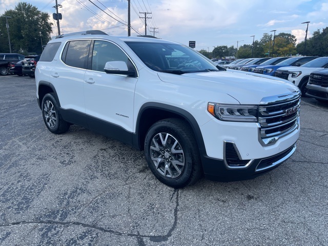 2023 Gmc Acadia SLE photo 2
