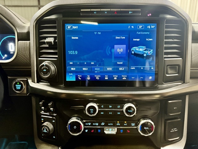 2022 Ford F-150 Platinum photo 17