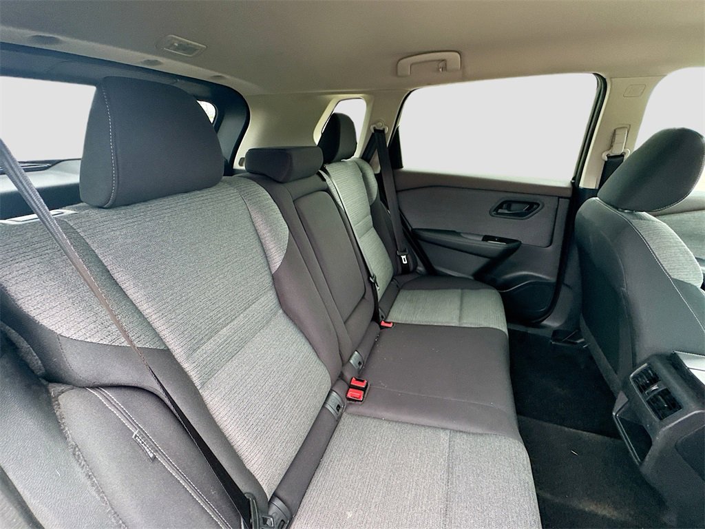 2022 Nissan Rogue S photo 27