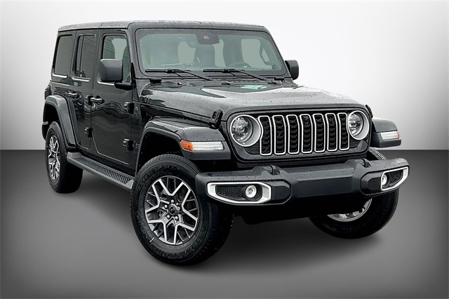 2025 Jeep Wrangler 4-Door Sahara's photo