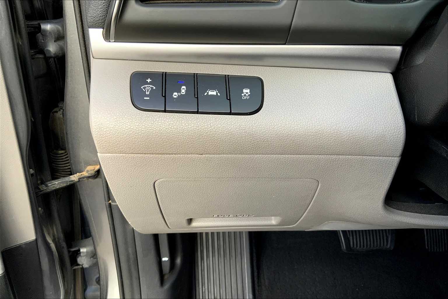 2019 Hyundai Elantra Value Edition photo 28