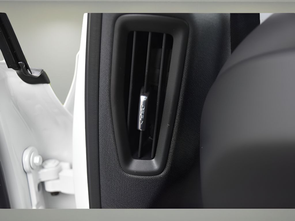 2024 Volvo S60 B5 Core photo 13