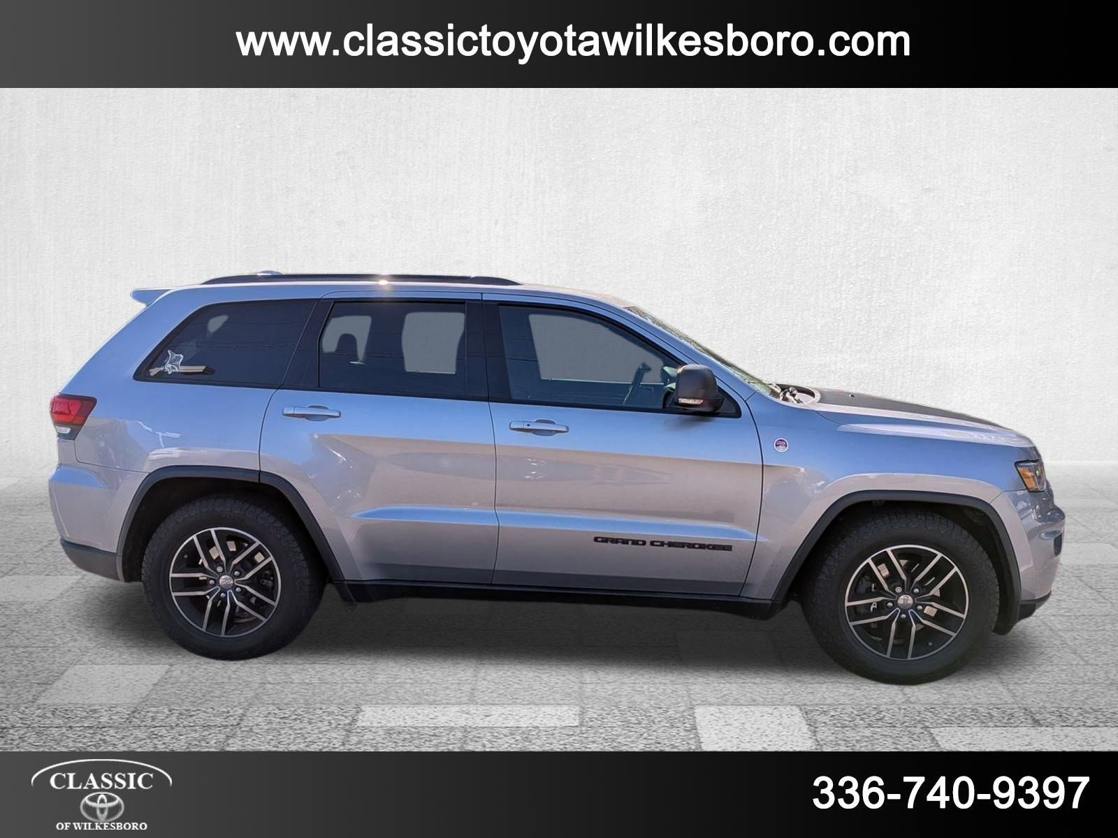2018 Jeep Grand Cherokee Trailhawk photo 2