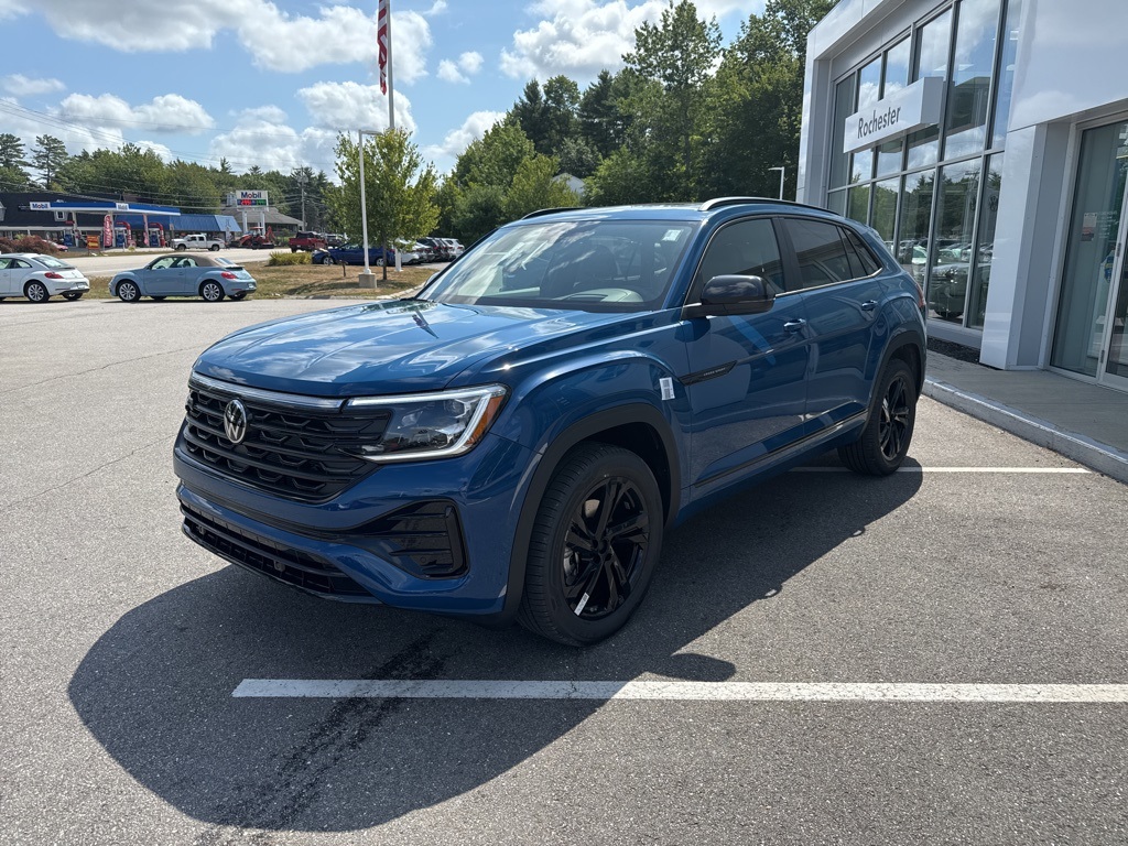 2026 Volkswagen Atlas Cross Sport SEL R-Line photo 2