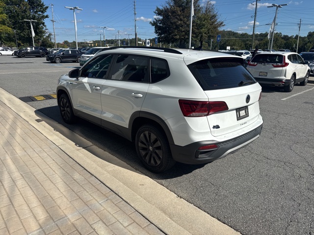 2022 Volkswagen Taos S photo 3