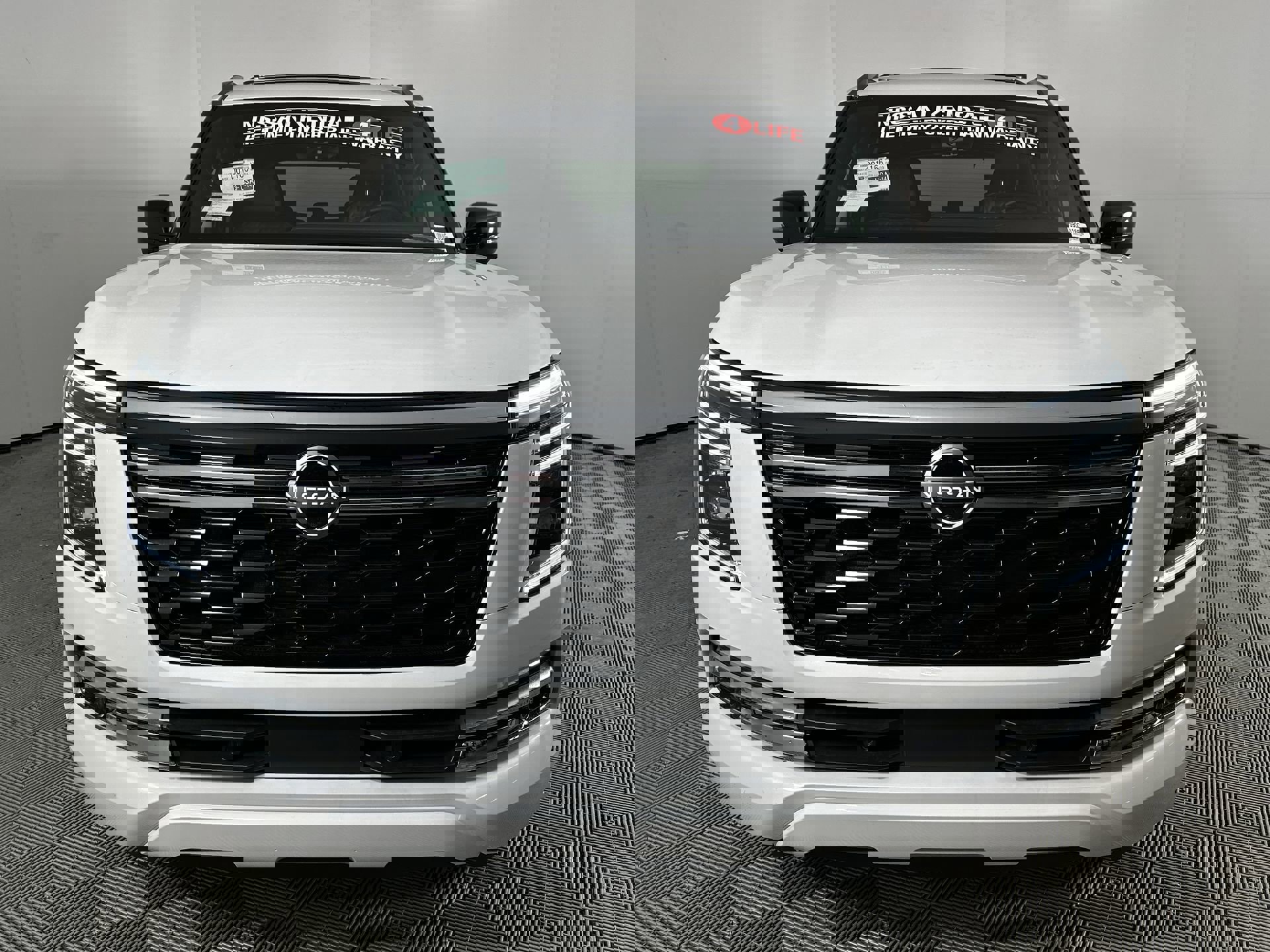 2025 Nissan Armada Platinum photo 3