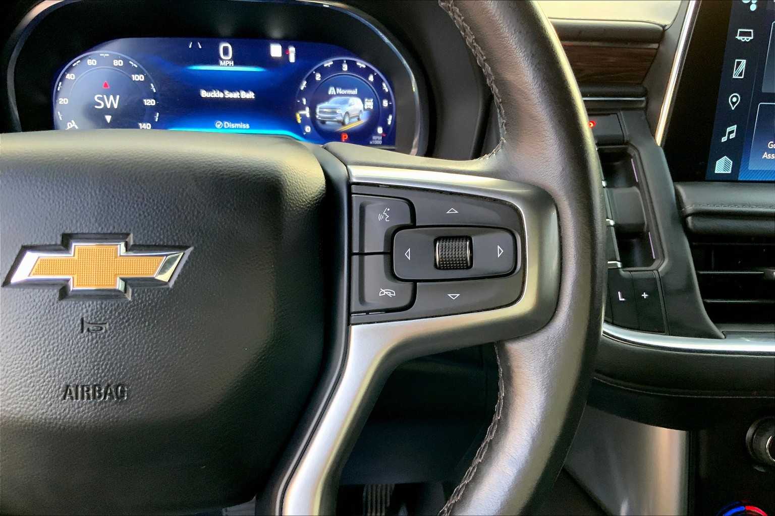 2022 Chevrolet Suburban LT photo 24