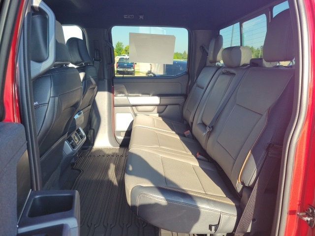 2025 Ford F-150 Lariat photo 18