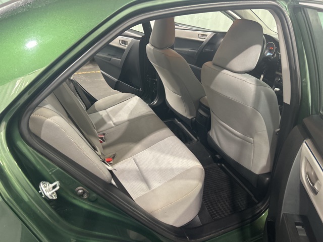 2016 Toyota Corolla LE photo 10