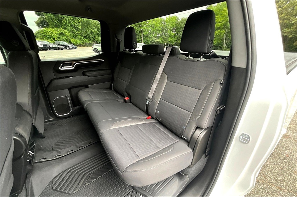 2022 Chevrolet Silverado 1500 RST photo 21