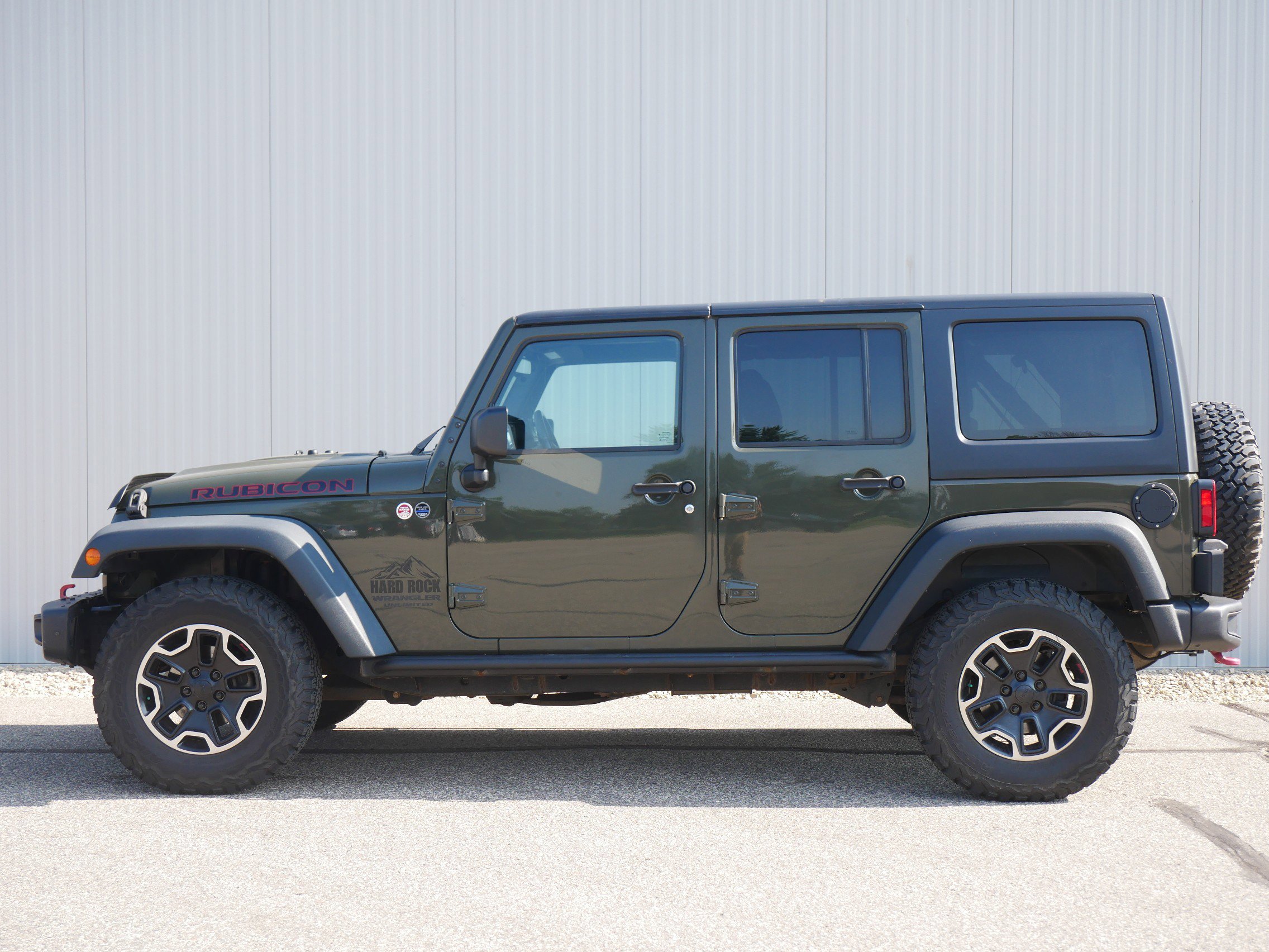 Used 2015 Jeep Wrangler Unlimited Rubicon with VIN 1C4BJWFG8FL768572 for sale in Hastings, Minnesota