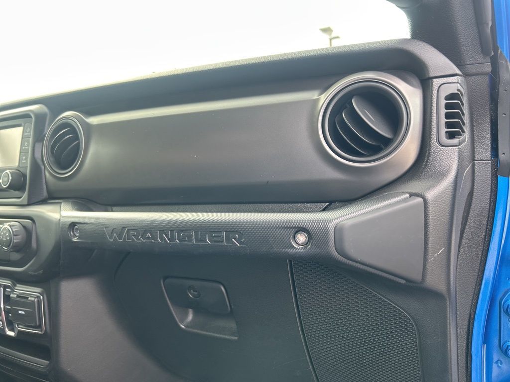 2021 Jeep Wrangler Unlimited Willys photo 24