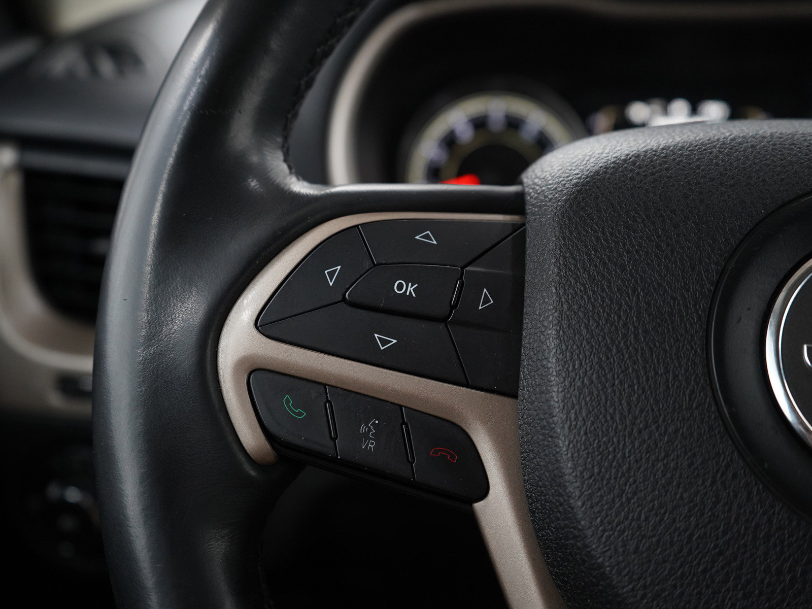 2014 Jeep Cherokee Latitude photo 24