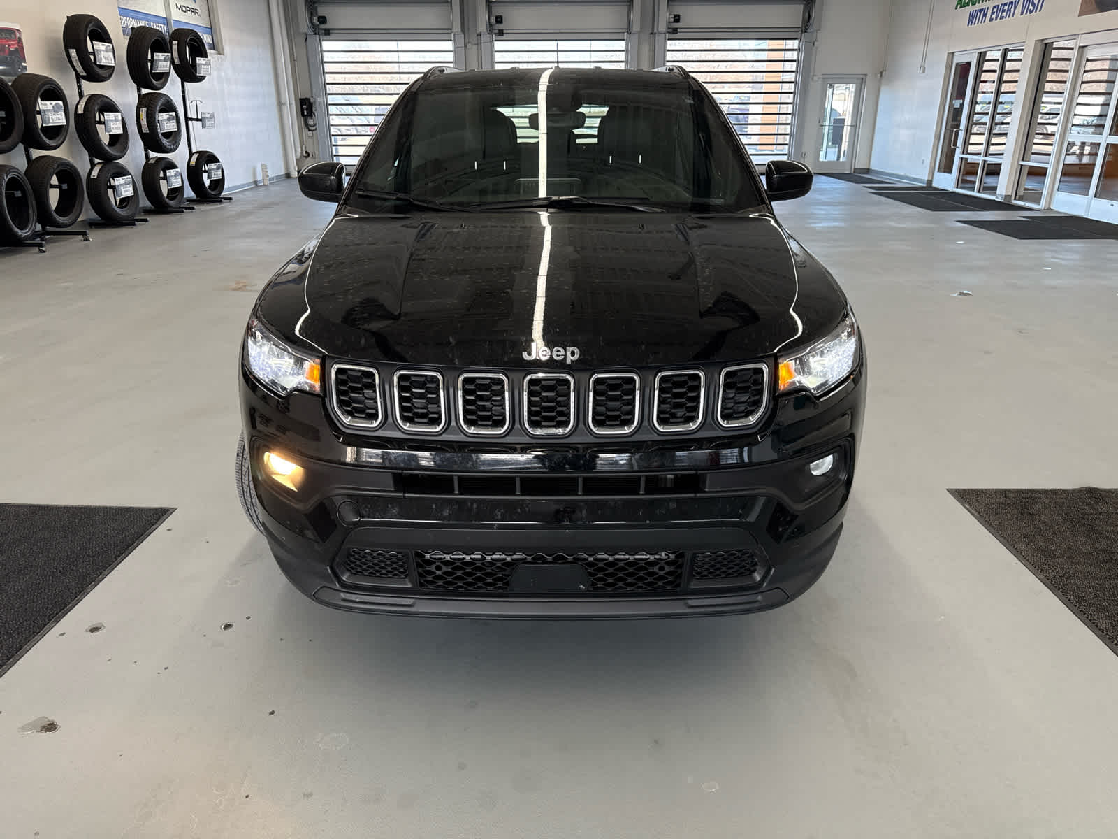 Used 2025 Jeep Compass Latitude with VIN 3C4NJDBN9ST522165 for sale in Kansas City