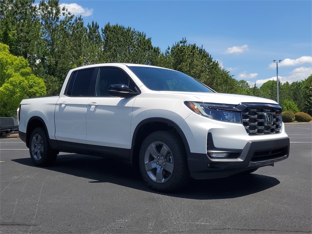 2025 Honda Ridgeline TrailSport photo 3