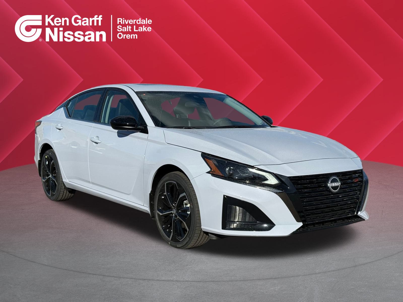 2025 Nissan Altima SR's photo