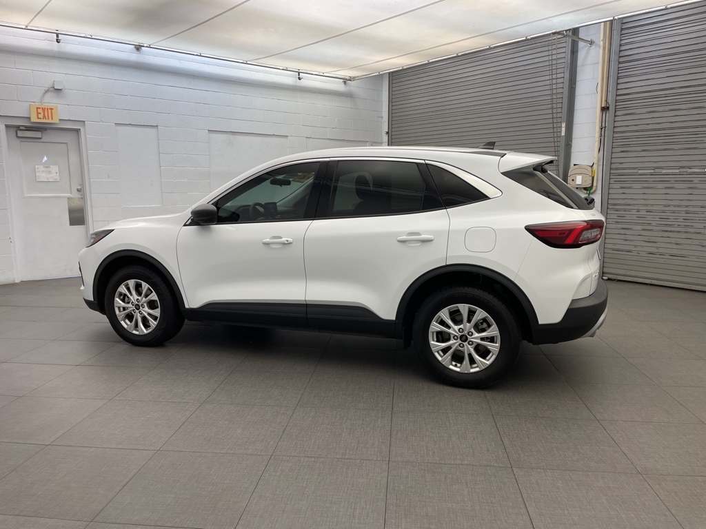 2023 Ford Escape Active photo 3