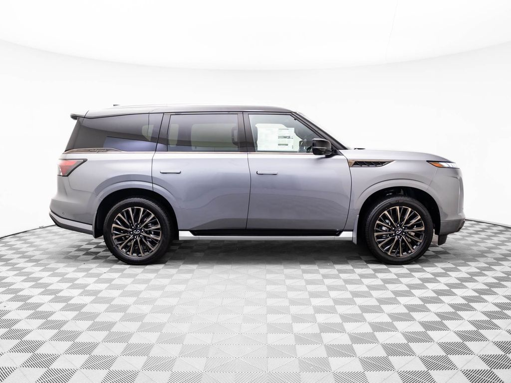 2026 Infiniti QX80 photo 6