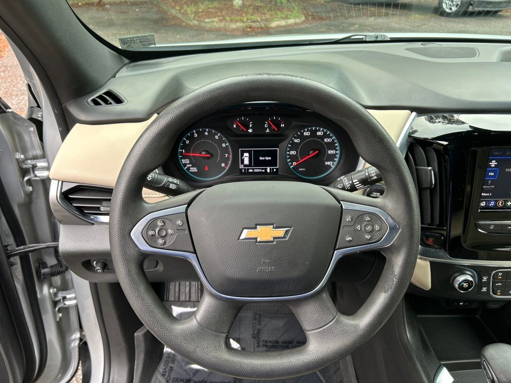 2022 Chevrolet Traverse LS photo 15