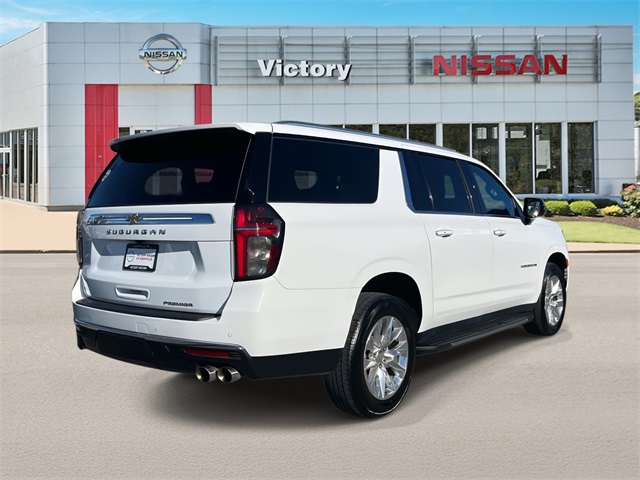 2023 Chevrolet Suburban Premier photo 3