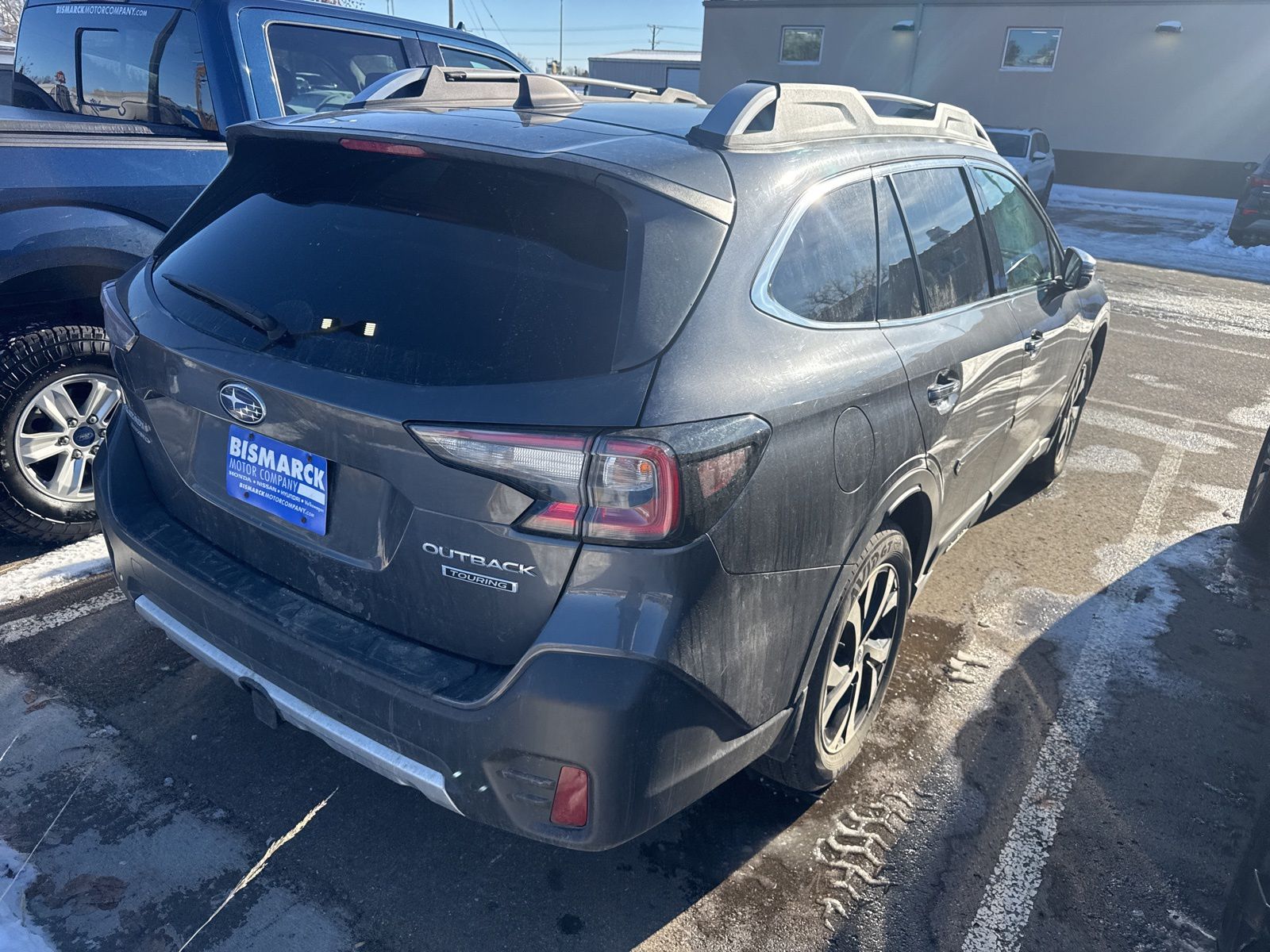 2020 Subaru Outback Touring photo 2
