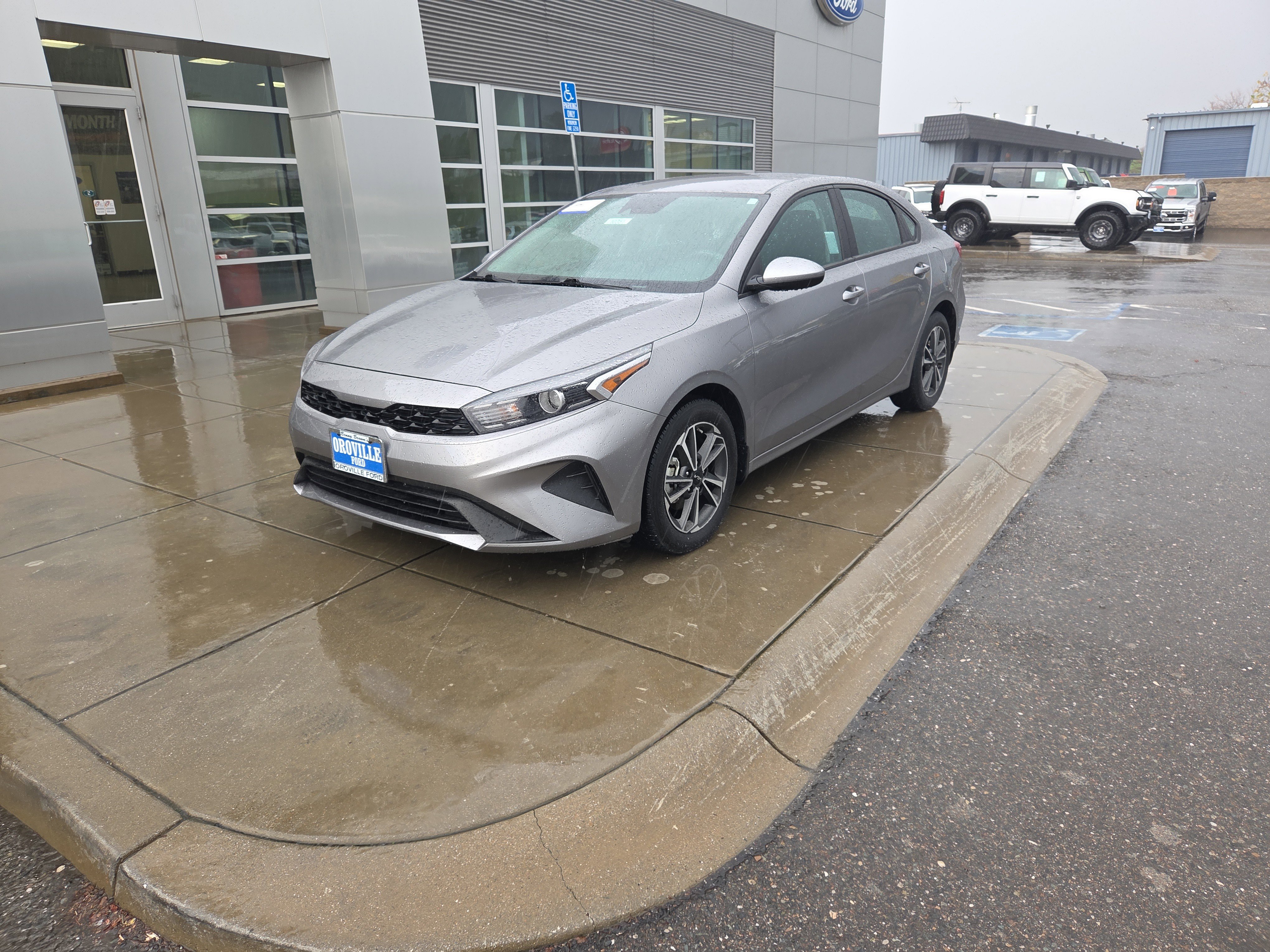 2023 Kia Forte LXS's photo