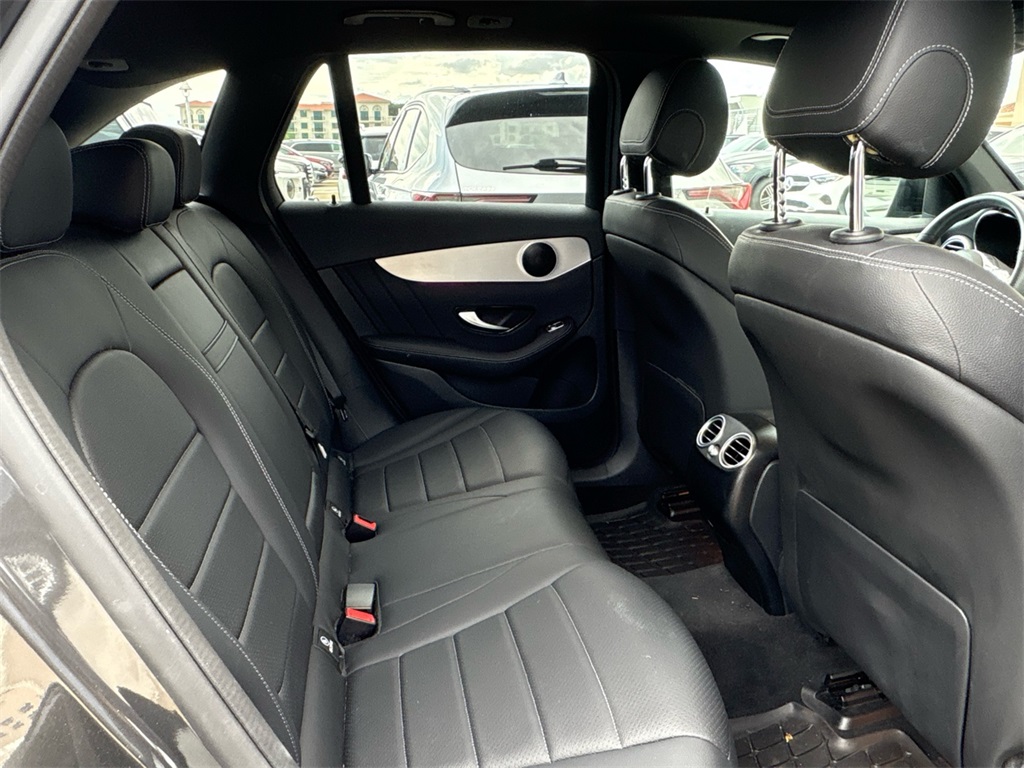 2022 Mercedes Benz GLC 300 photo 7