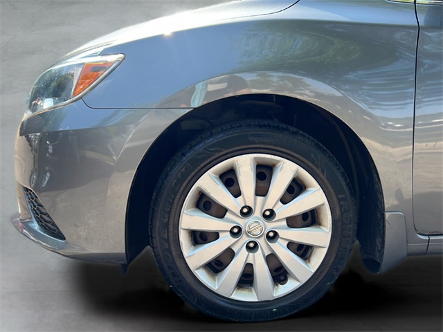 2016 Nissan Sentra SV photo 13